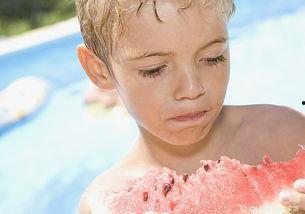 吃瓜男孩图片大全,趣味图片大盘点